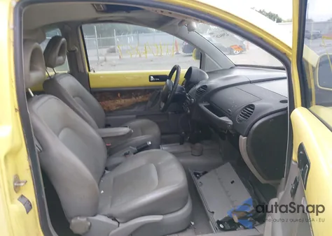 2000 Volkswagen New Beetle Gls z USA, uszkodzony, nr VIN 3VWCD21C8YM468456